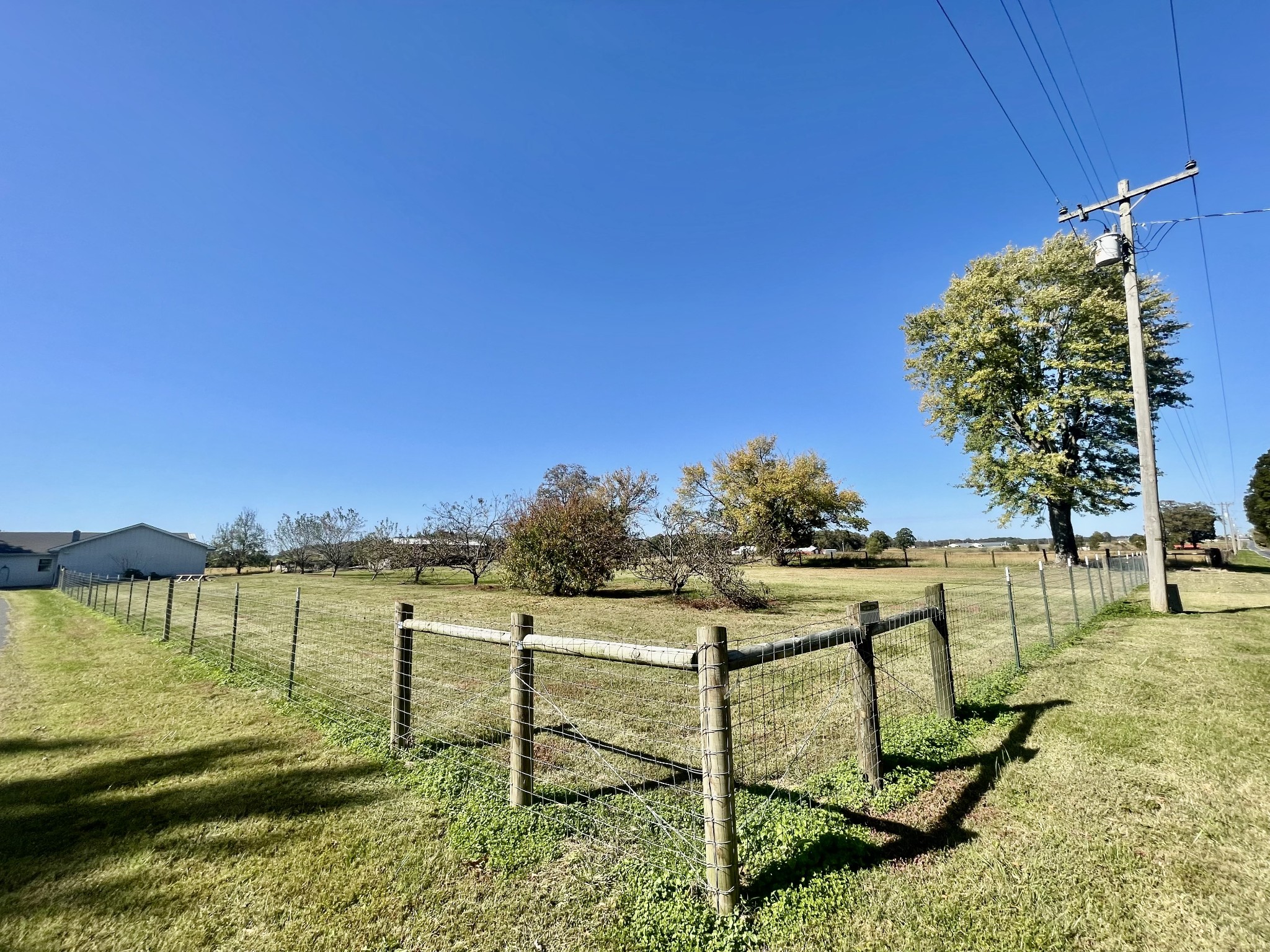 858 Ethridge Red Hill Road Lawrenceburg, TN 38464 - Photo 4 of 46 a view of a lake with a yard
