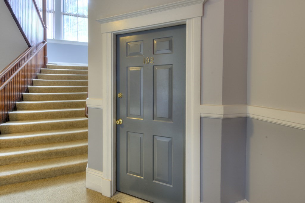 321 Plantation Street, Unit 102 Worcester, MA 01604 - Photo 4 of 35