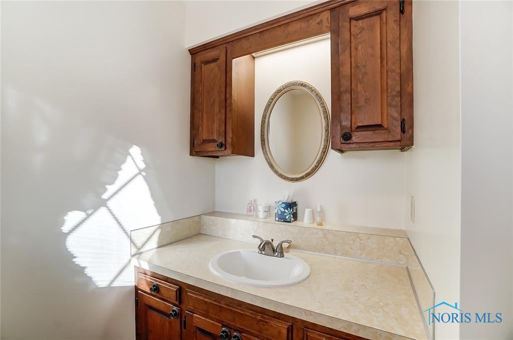412 Eagle Point Road Rossford, OH 43460 - Photo 22 of 38 Gallery Image 22