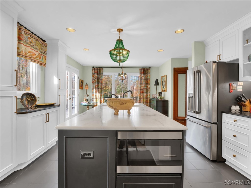 6306 West Branch Road Midlothian, VA 23112 - Photo 14 of 50 Easy access microwave in island