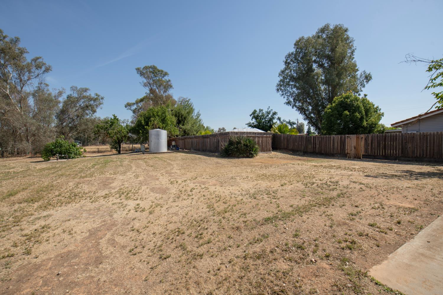 37715 Cloverleaf Avenue Madera, CA 93636 - Photo 38 of 55