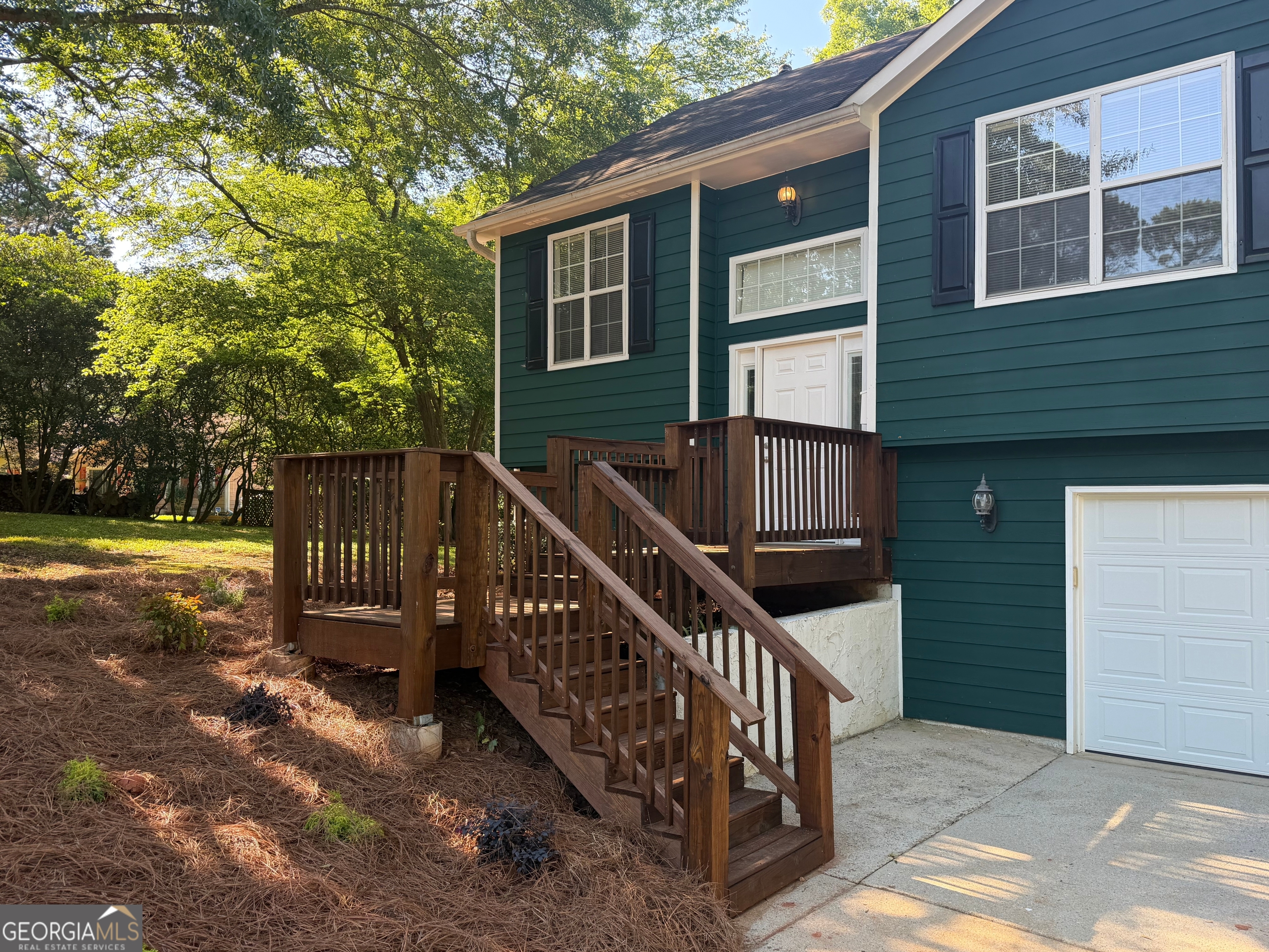 20 Red Mill Court Stockbridge, GA 30281 - Photo 2 of 41