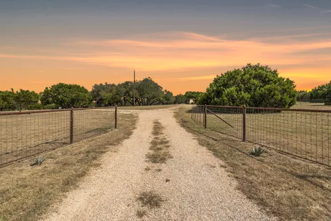 $649,900 | 17787 Fm 963, Bertram, TX 78605