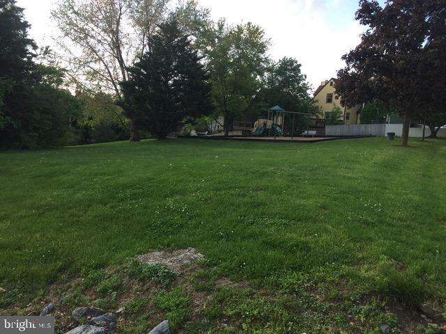 6586 Edgewood Road New Market, MD 21774 - Photo 2 of 2 Backs to tot lot