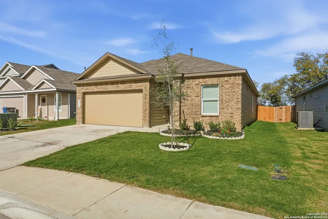$1,650 | 4935 Legacy Trail, Von Ormy, TX 78073