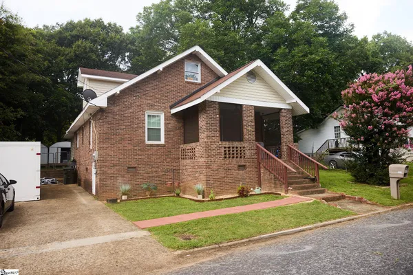 $220,734 | 406 South 2nd Street, Easley, SC 29640