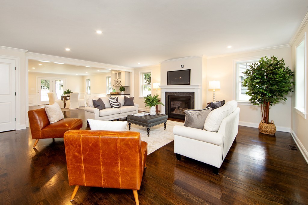 36 Charlotte Road Waltham, MA 02453 - Photo 3 of 22 Gallery Image 3