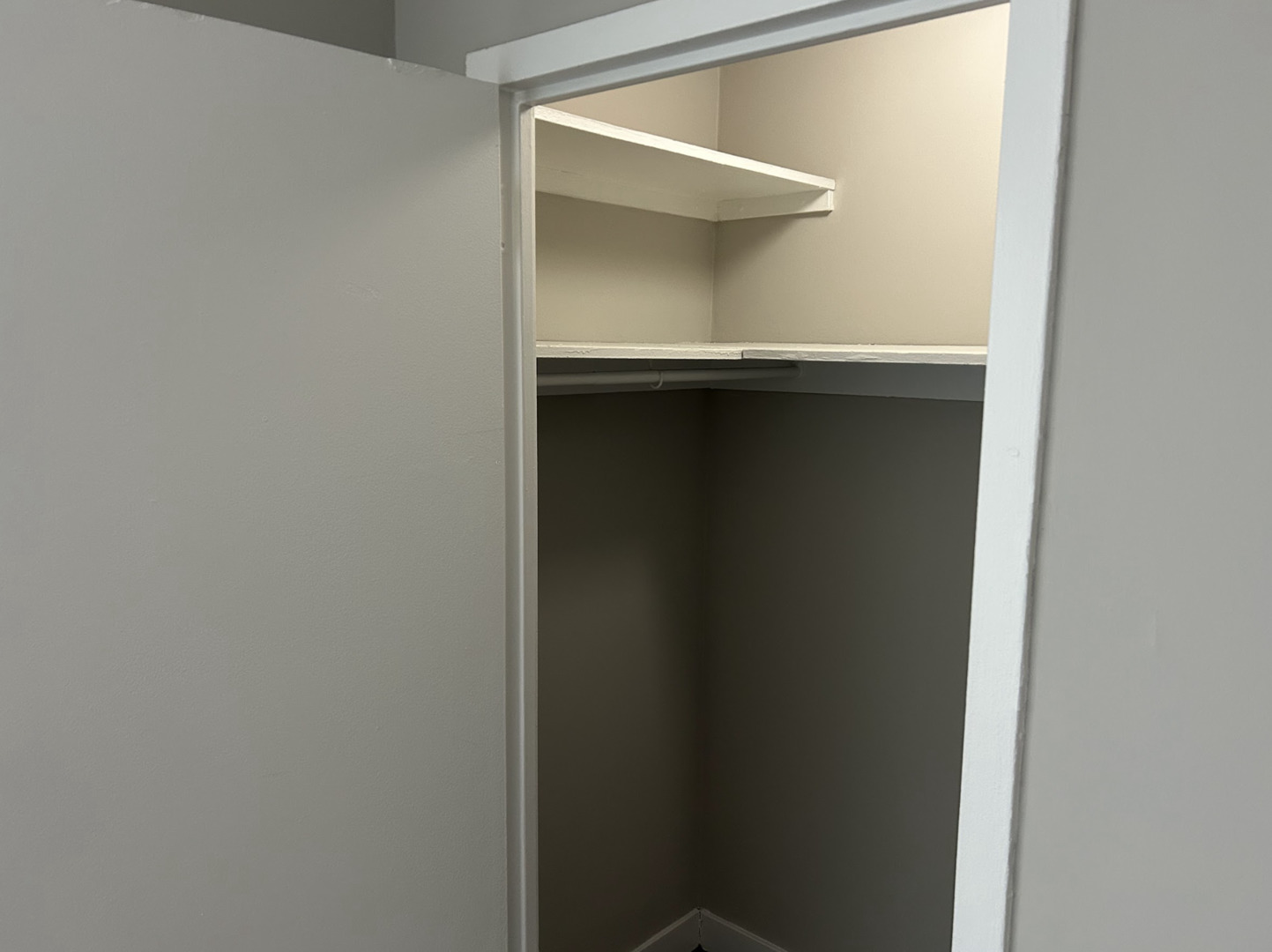 5600 North Sheridan Road, Unit 1A Chicago, IL 60660 - Photo 5 of 16