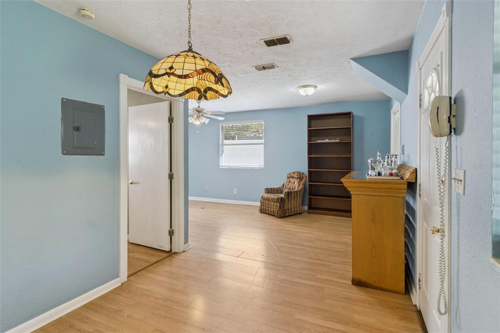 3016 North Albany Avenue Tampa, FL 33607 - Photo 24 of 37