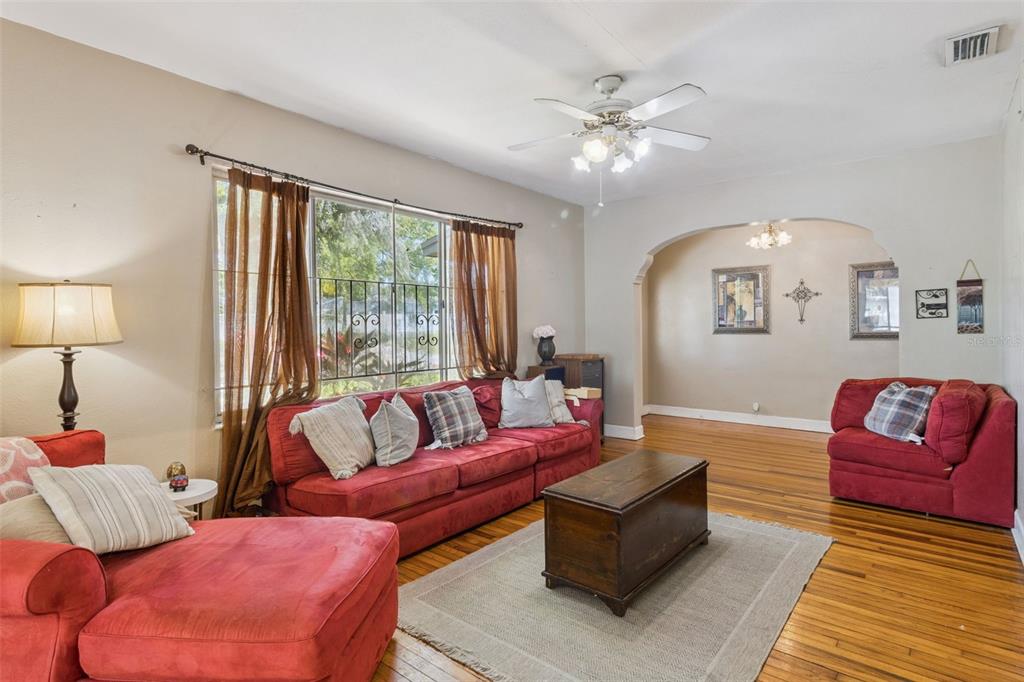 3016 North Albany Avenue Tampa, FL 33607 - Photo 6 of 37