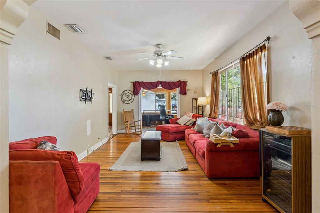 3016 North Albany Avenue Tampa, FL 33607 - Photo 7 of 37