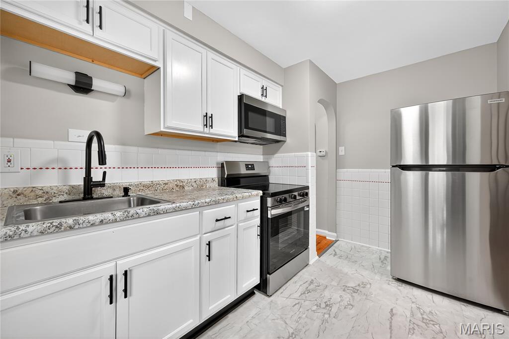 2000 Falcon Drive St. Louis, MO 63133 - Photo 8 of 25