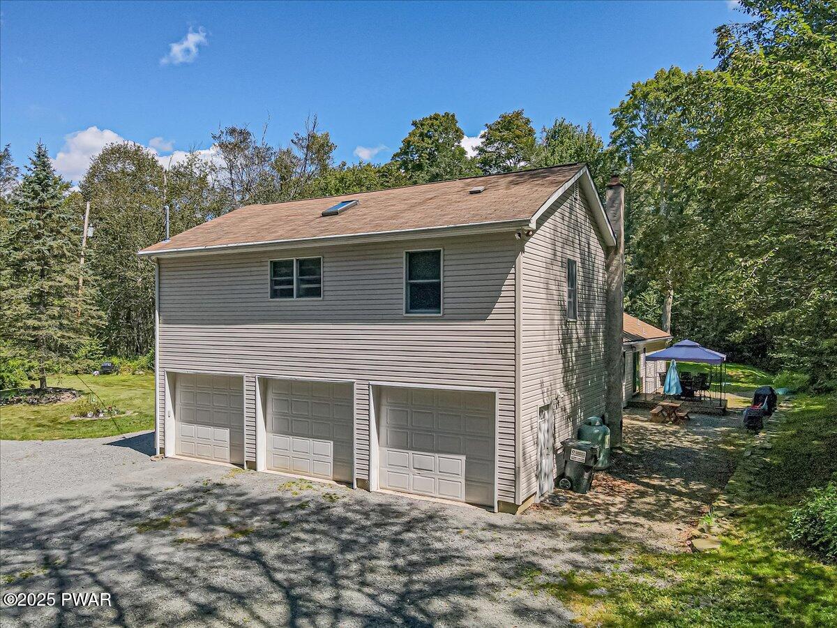 344 Huckleberry Road Newfoundland, PA 18445 - Photo 45 of 54 Garage