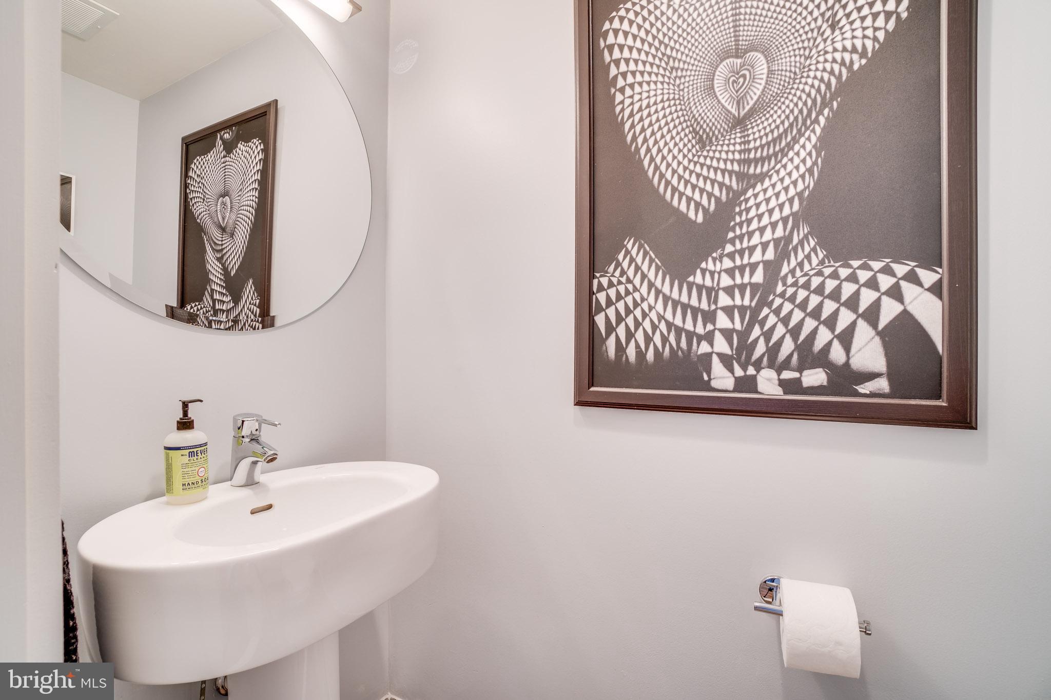 1806 Kalorama Road Northwest, Unit 2 Washington, DC 20009 - Photo 7 of 25