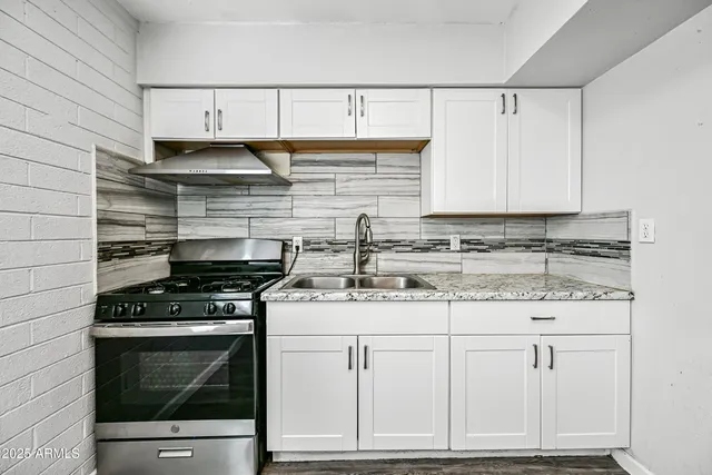 $1,199 | 1744 West Glendale Avenue, Unit 12B, Phoenix, AZ 85021