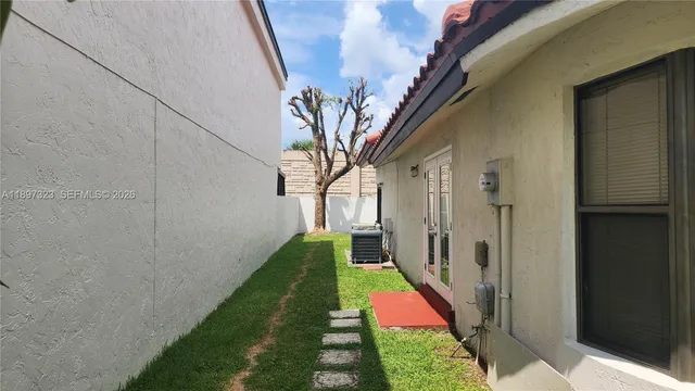 $3,750 | 10628 Southwest 118th Place, Unit 10628, Miami, FL 33186