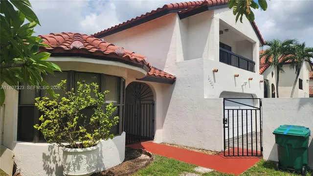 $3,750 | 10628 Southwest 118th Place, Unit 10628, Miami, FL 33186