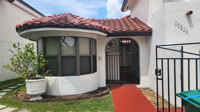 $3,750 | 10628 Southwest 118th Place, Unit 10628, Miami, FL 33186