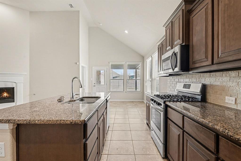 905 Falcon Road Argyle, TX 76226 - Photo 10 of 25