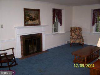 211 Welsh Road Huntingdon Valley, PA 19006 - Photo 3 of 5
