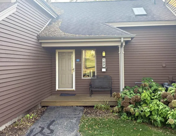 $165,000 | 102 Walnut Hill Drive, Galena, IL 61036