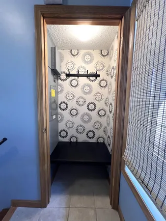 a view of utility room