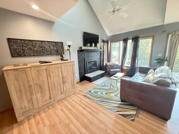 $165,000 | 102 Walnut Hill Drive, Galena, IL 61036