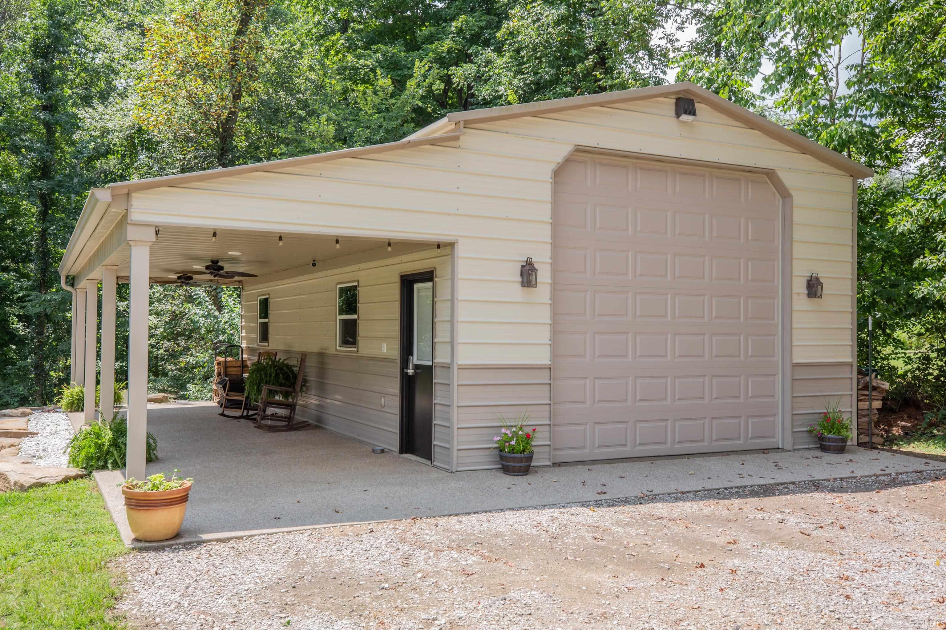 9140 Fischer Road Evansville, IN 47720 - Photo 3 of 33 Gallery Image 3