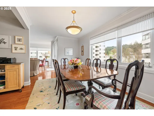 $357,900 | 2211 Southwest Park Place, Unit 803, Portland, OR 97205