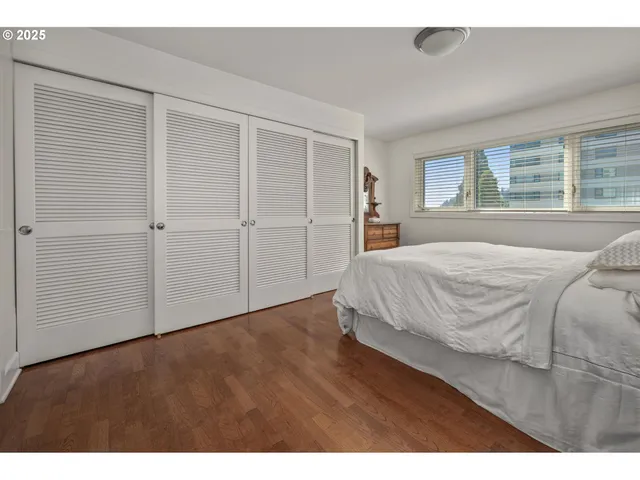 $357,900 | 2211 Southwest Park Place, Unit 803, Portland, OR 97205