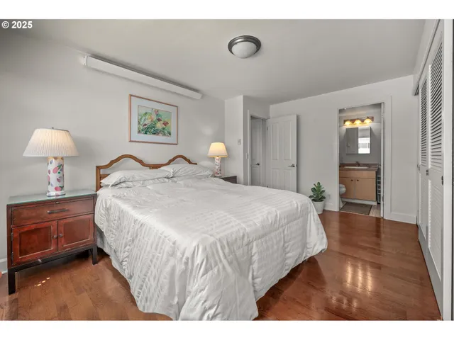 $357,900 | 2211 Southwest Park Place, Unit 803, Portland, OR 97205