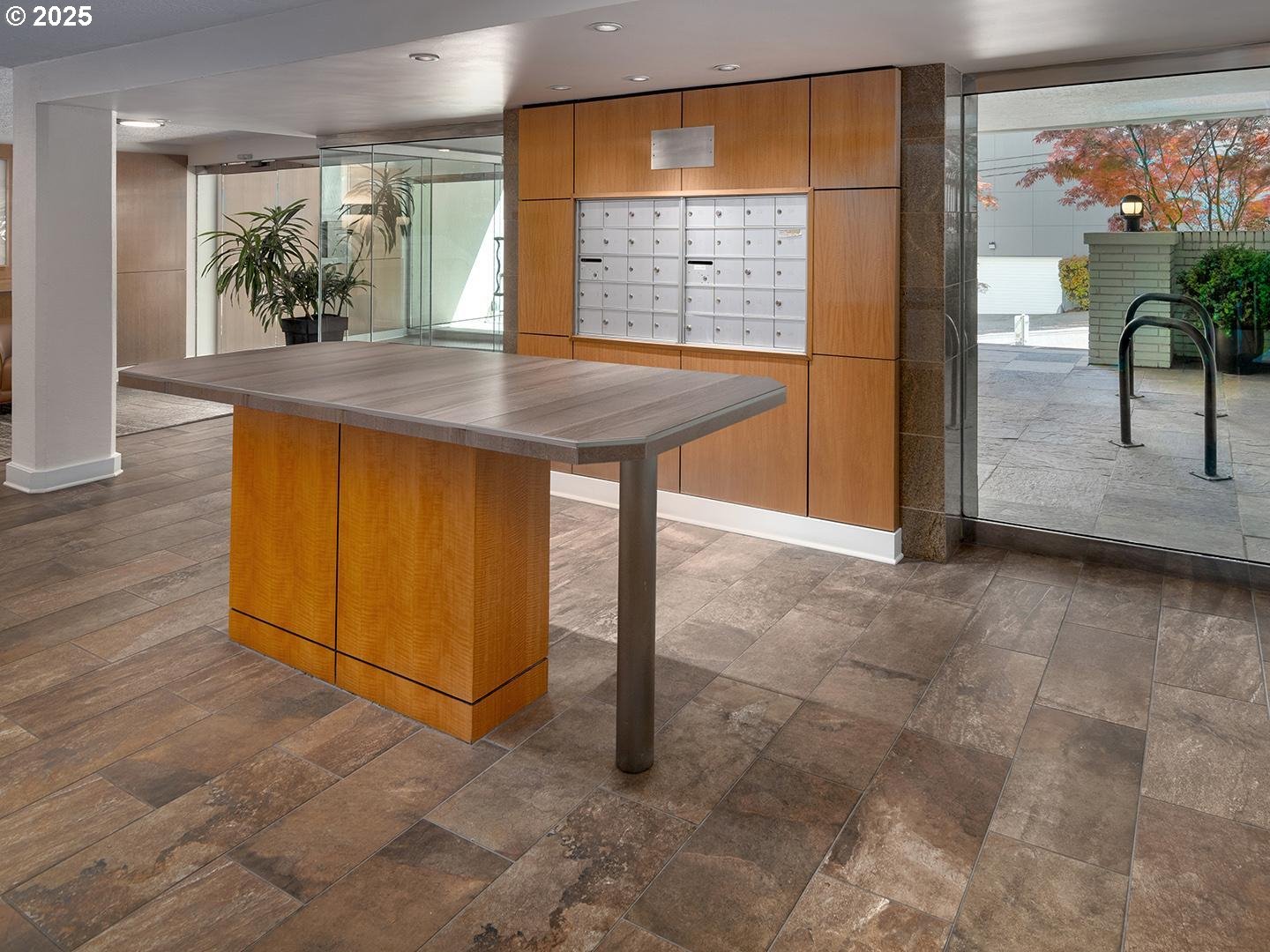 2211 Southwest Park Place, Unit 803 Portland, OR 97205 - Photo 6 of 36