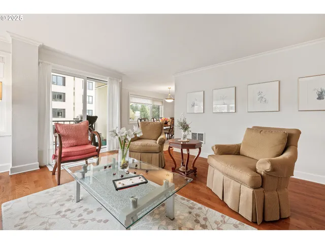 $357,900 | 2211 Southwest Park Place, Unit 803, Portland, OR 97205