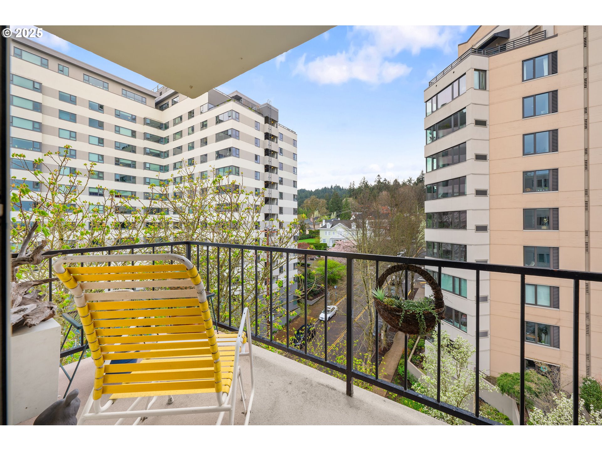 2211 Southwest Park Place, Unit 803 Portland, OR 97205 - Photo 8 of 36