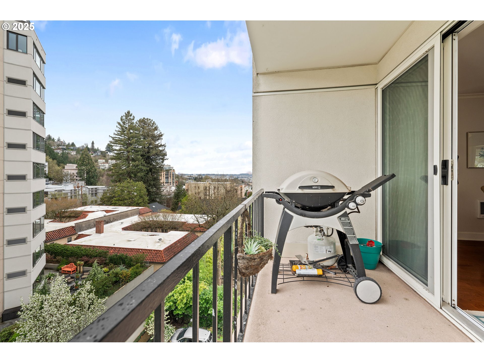 2211 Southwest Park Place, Unit 803 Portland, OR 97205 - Photo 9 of 36