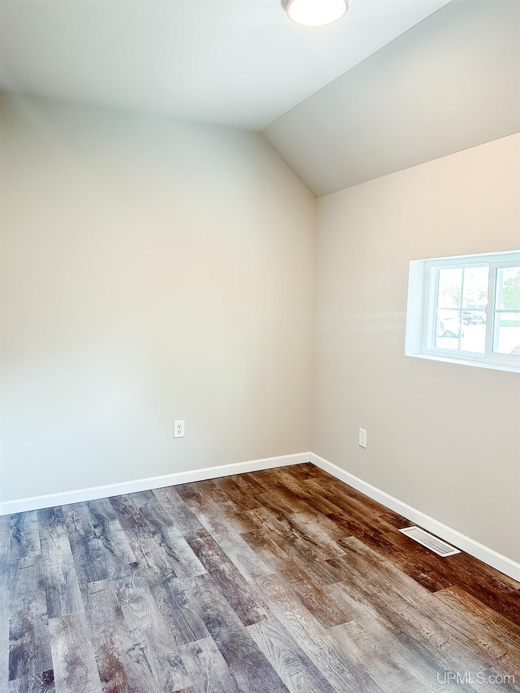 411 North 2nd Street Ishpeming, MI 49849 - Photo 33 of 48