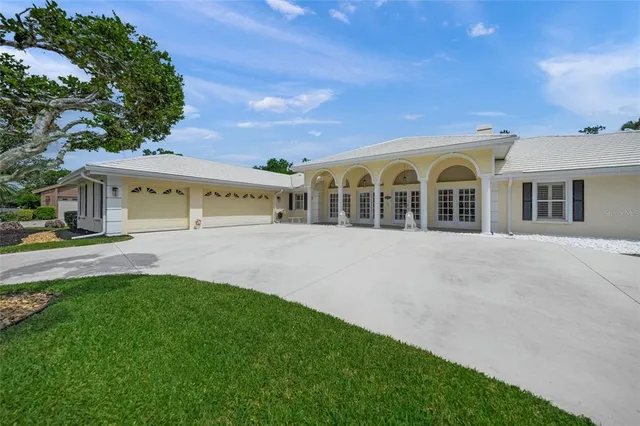 $1,295,000 | 7421 Weeping Willow Boulevard, Sarasota, FL 34241