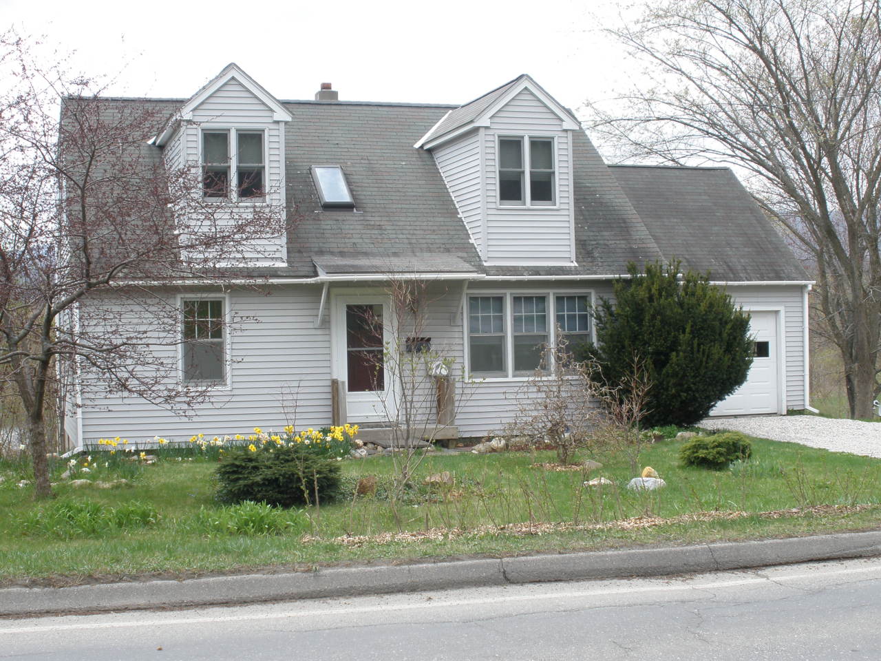 975 North Hoosac Road Williamstown, MA 01267 - Photo 3 of 22 Exerior