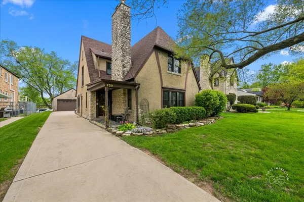 $385,000 | 728 Hardin Avenue, Aurora, IL 60506