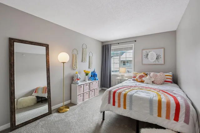 $300,000 | 588 Willoughby Way West, Minnetonka, MN 55305