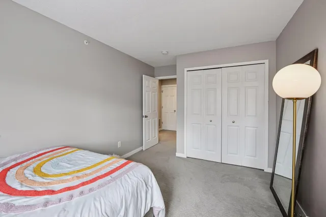 $300,000 | 588 Willoughby Way West, Minnetonka, MN 55305