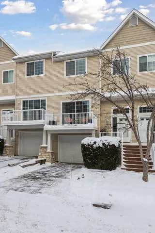 $300,000 | 588 Willoughby Way West, Minnetonka, MN 55305