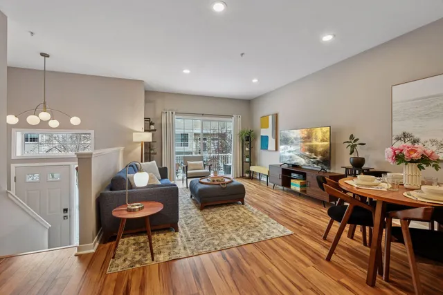 $300,000 | 588 Willoughby Way West, Minnetonka, MN 55305