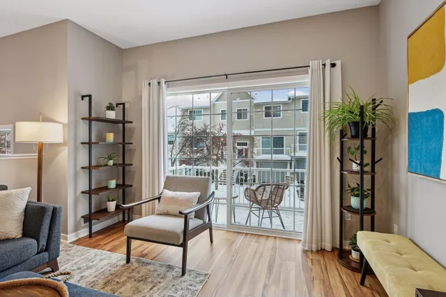 $300,000 | 588 Willoughby Way West, Minnetonka, MN 55305