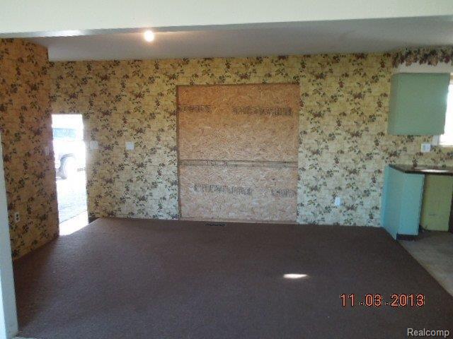 16525 Beech Daly Road Taylor, MI 48180 - Photo 6 of 11 003.JPG