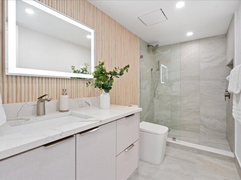 3456 South Ocean Boulevard, Unit 505 Palm Beach, FL 33480 - Photo 19 of 48 18-3456 S Ocean Blvd Unit 505 Palm Beach