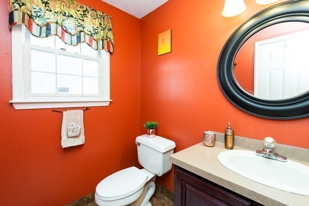 49 Wilson Road Dracut, MA 01826 - Photo 15 of 36 Gallery Image 15