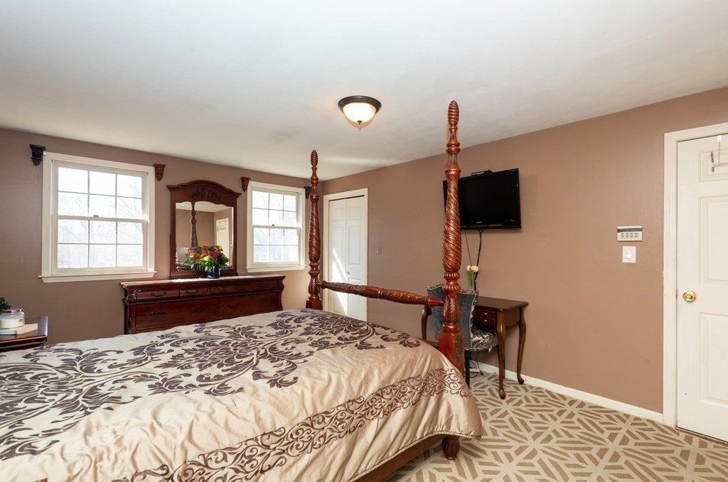 49 Wilson Road Dracut, MA 01826 - Photo 17 of 36 Gallery Image 17