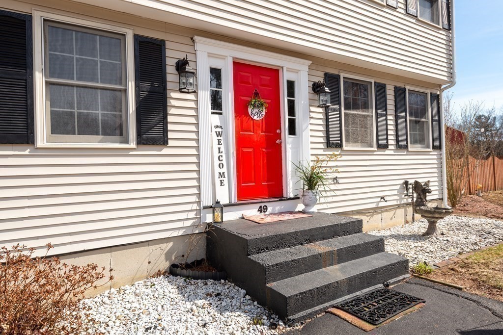 49 Wilson Road Dracut, MA 01826 - Photo 3 of 36 Gallery Image 3