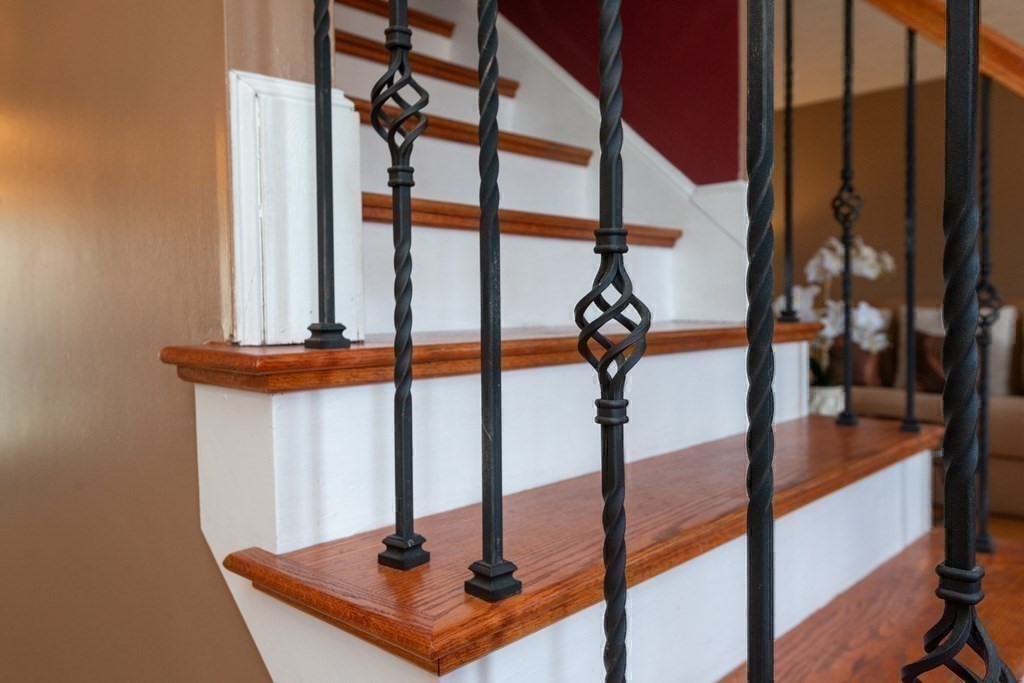 49 Wilson Road Dracut, MA 01826 - Photo 5 of 36 Gallery Image 5